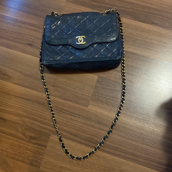 Chanel, vintage, small, dark navy leather, two toned (gold & silver) - Picture 11 of 16